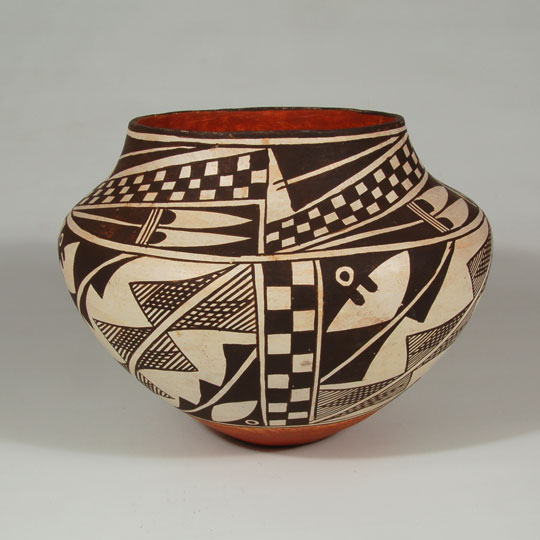 Historic Acoma Pueblo Pottery - C3762B